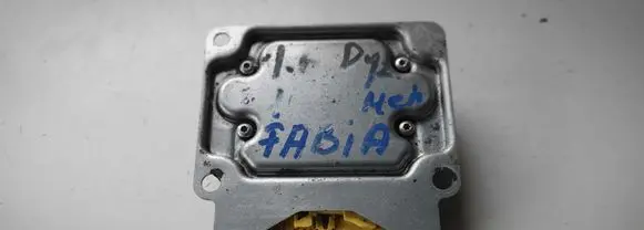 Skoda Fabia Mk2 (5J) Airbag control unit/module