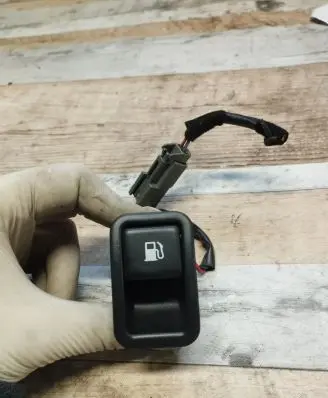 Hyundai Santa Fe Fuel tank opening switch 935552B000