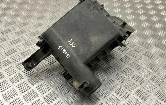 Toyota Auris E180 Air filter box 177050T060