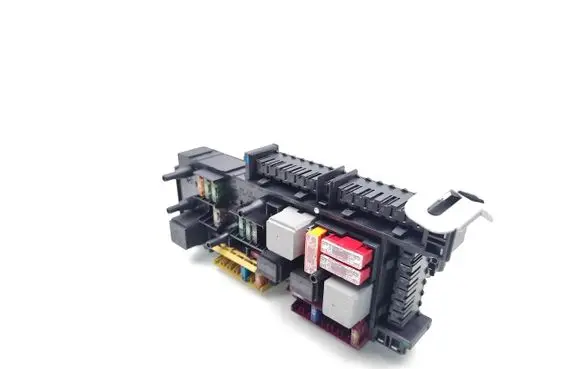 Mercedes-Benz E W212 Fuse module 2129001306 5DK011023-01
