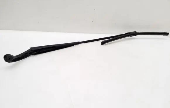 Windshield/front glass wiper blade