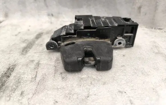 Citroen Berlingo Tailgate/trunk/boot lock/catch/latch 9671153780