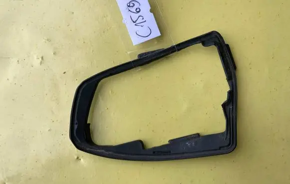 Mercedes-Benz C W204 Coupe door lock (next to the handle) A2047660705