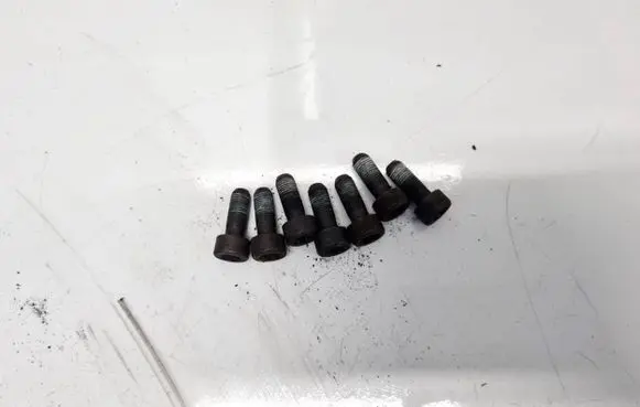 Nissan Qashqai Nuts/bolts 