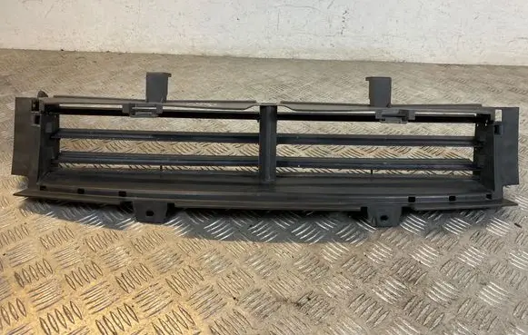 Opel Zafira C Intercooler air guide/duct channel 1089056XX 109255601 1089057XX