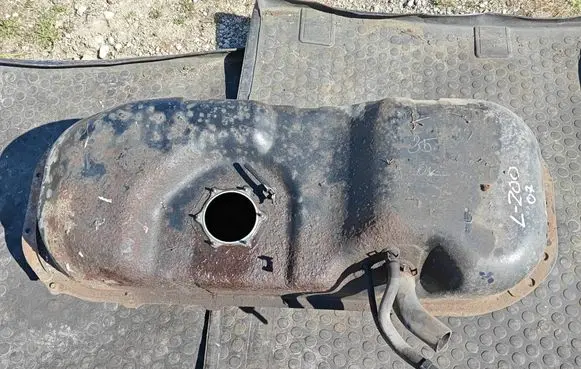 Mitsubishi L200 Fuel tank 
