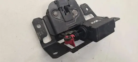 BMW X3 E83 Tailgate/trunk/boot lock/catch/latch 7057364