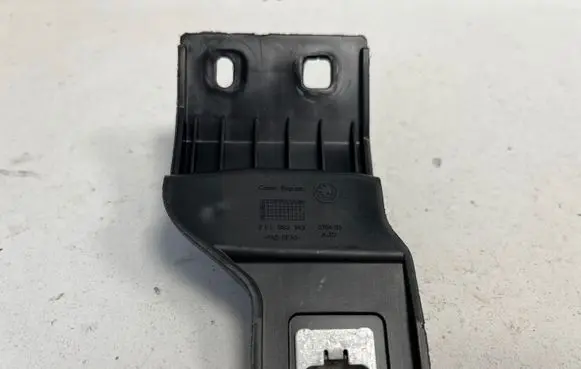 Skoda Superb B8 (3V) Other body part 3V1863143 270403