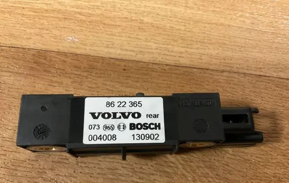 Volvo V70 Airbag deployment crash/impact sensor 8622365 004008 130902