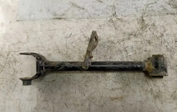 Suzuki Grand Vitara II Rear control arm