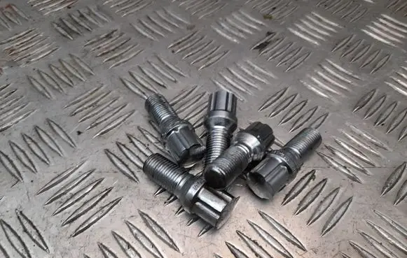 Audi Q5 SQ5 Nuts/bolts 