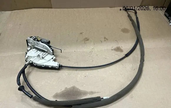 Chrysler Pacifica Front door lock 3035902