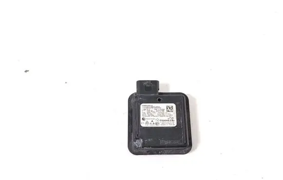 Tesla Model S Other control units/modules 111498400A