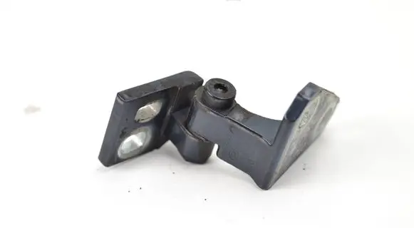 Volkswagen Golf Plus Front door upper hinge 1K0831402M A046574