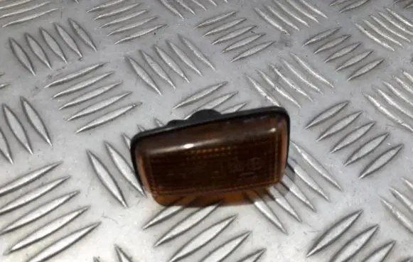 Citroen Berlingo Front fender indicator light E20191081