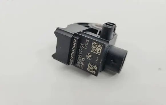 BMW X5 G05 Airbag deployment crash/impact sensor 9496817-01