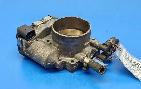 Audi A6 Allroad C5 Throttle body valve 078133062B