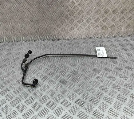 Audi e-tron Engine coolant pipe/hose 4KL121081C