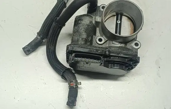 Toyota RAV 4 (XA40) Throttle valve 2203037050 03999 5C26