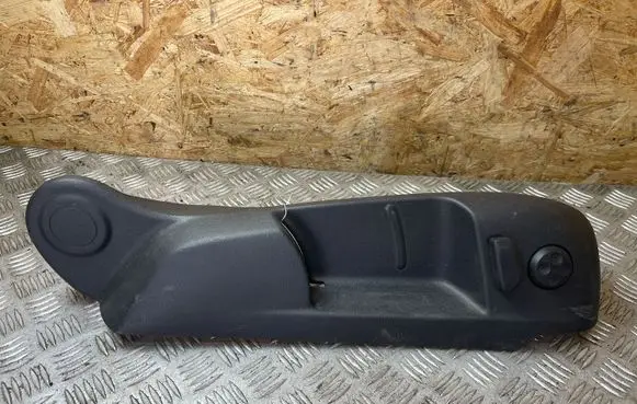 Volkswagen PASSAT B6 Seat trim 3C0881318H