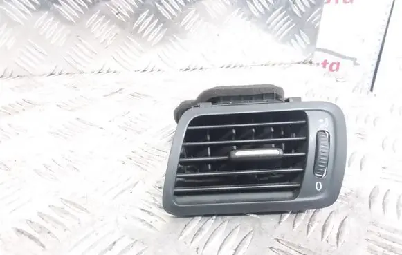 Volkswagen PASSAT B6 Dashboard side air vent grill/cover trim 3C1819701E