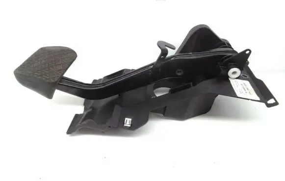 Mercedes-Benz CLK A209 C209 Brake pedal A2032907401 4010985A 1232910082