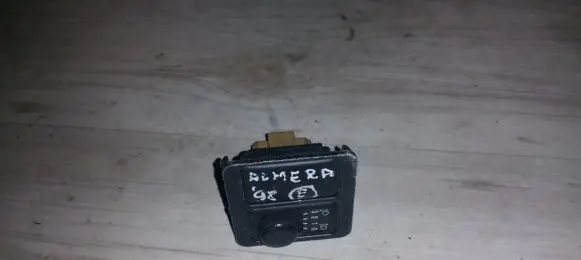 Nissan Almera Headlight level height control switch