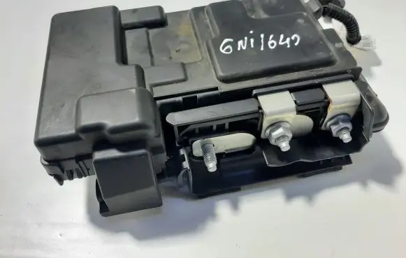 Volvo XC70 Fuse module 31337183 30659092