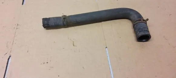 Engine coolant pipe/hose