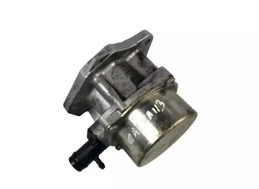 Nissan Qashqai Vacuum pump 146505272R