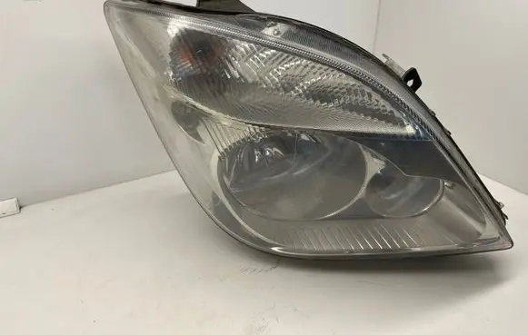 Mercedes-Benz Sprinter W906 Headlight/headlamp A9068200461 ZGS007 1LB24701204