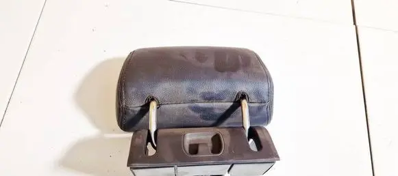 Chevrolet Captiva Front seat headrest 