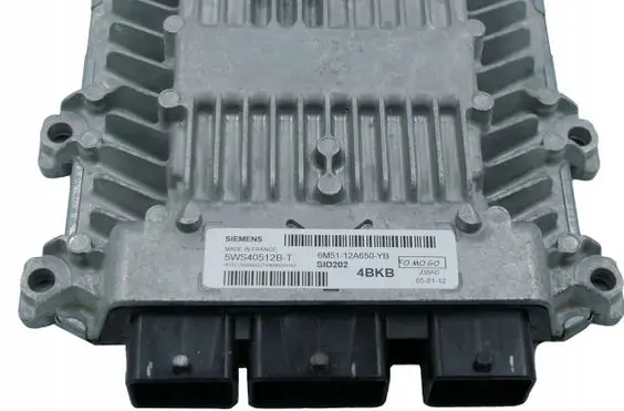 Ford Focus Engine control unit/module 6M5112A650YB