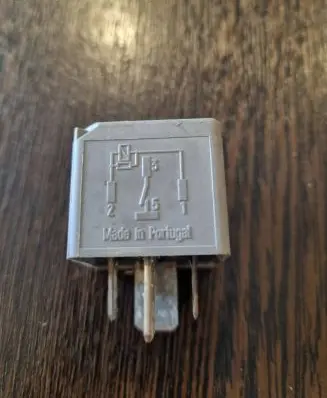 Ford Mondeo Mk III Other relay 5M5T14B192EA V23136J4X62