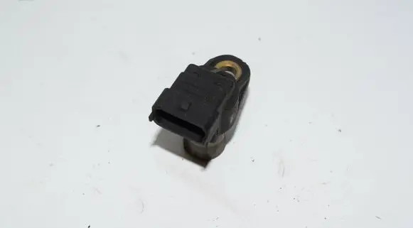 Mercedes-Benz A W168 Camshaft position sensor 0031539728