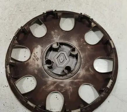 Renault Clio III R15 wheel hub/cap/trim 8200319249