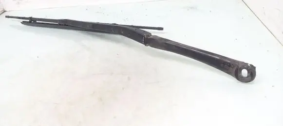 BMW 5 E39 Front wiper blade arm 8209879 8361743