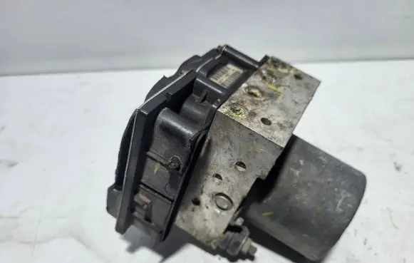 Toyota Corolla Verso AR10 ABS Pump 1006060536