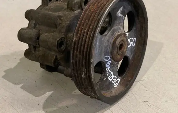 Citroen Berlingo Power steering pump 9640906580 7613955519