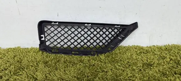 BMW X1 E84 Front bumper lower grill 51117303756 7303756