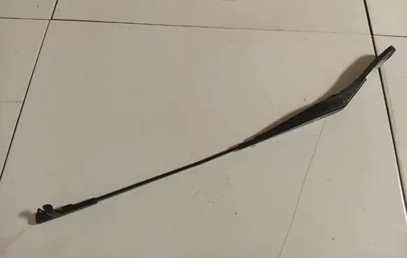 Opel Astra H Front wiper blade arm 13111220LH