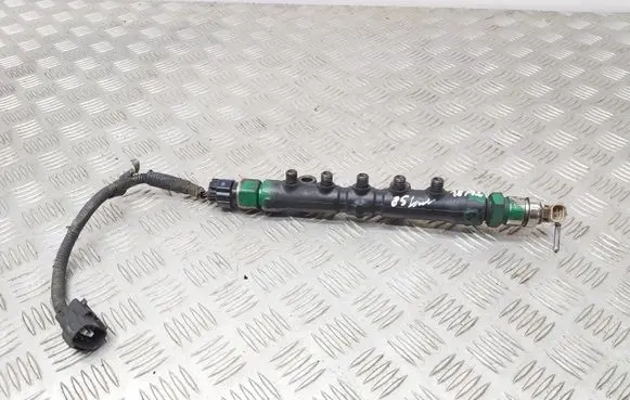Toyota Avensis T250 Fuel main line pipe 8945860010