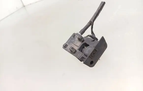 Windshield washer spray nozzle