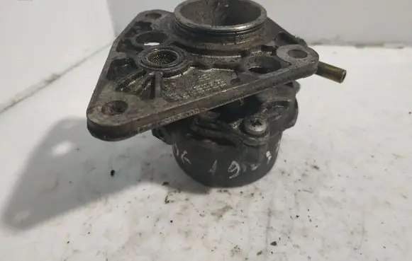Peugeot 206 Vacuum pump 96111245
