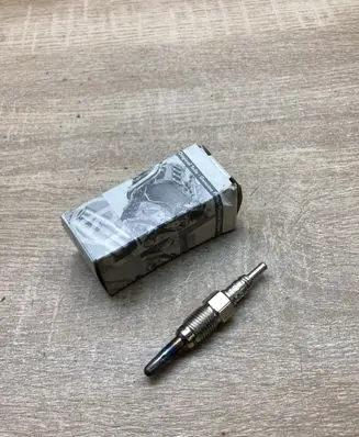 Volkswagen Sharan Glow plug 1J10302102 0100226199