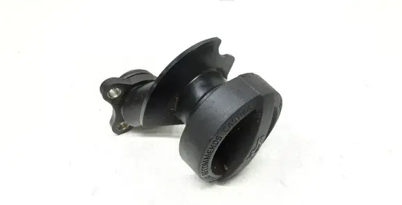 Volvo V60 Oil fill pipe 31330189