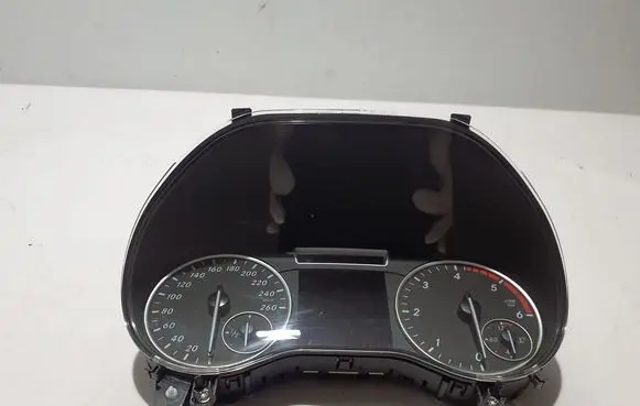 Mercedes-Benz B W246 W242 Speedometer (instrument cluster) A2469005405
