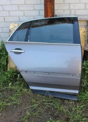 Volkswagen Phaeton Rear door