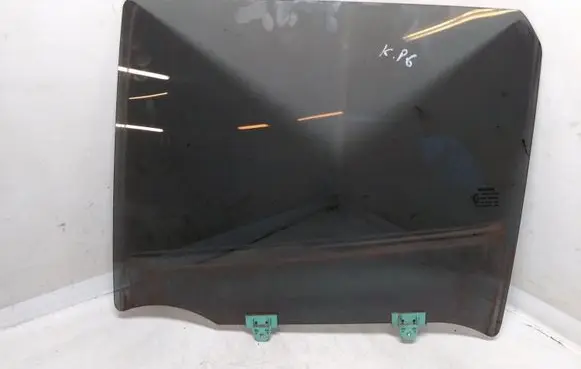 Nissan Juke I F15 Rear door window glass