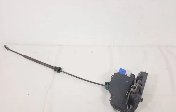Seat Ibiza III (6L) Front door lock 6L3837085A
